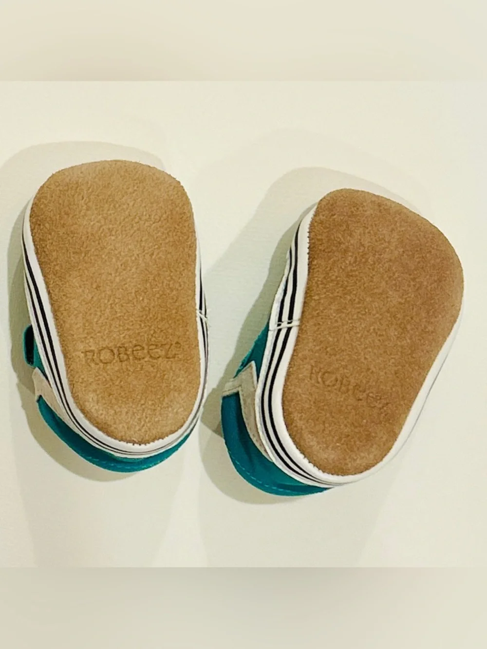 NEW IN BOX! ROBEEZ ADAM GREEN 0-3 MONTHS FIRST KICKS SNEAKERS
